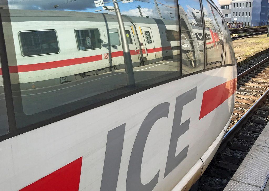 IC spiegelt sich in ICE