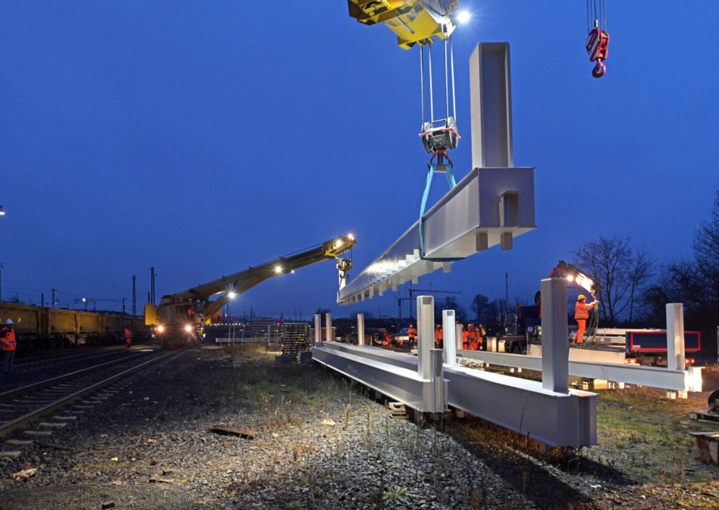 Bahnbaustelle bei Nacht