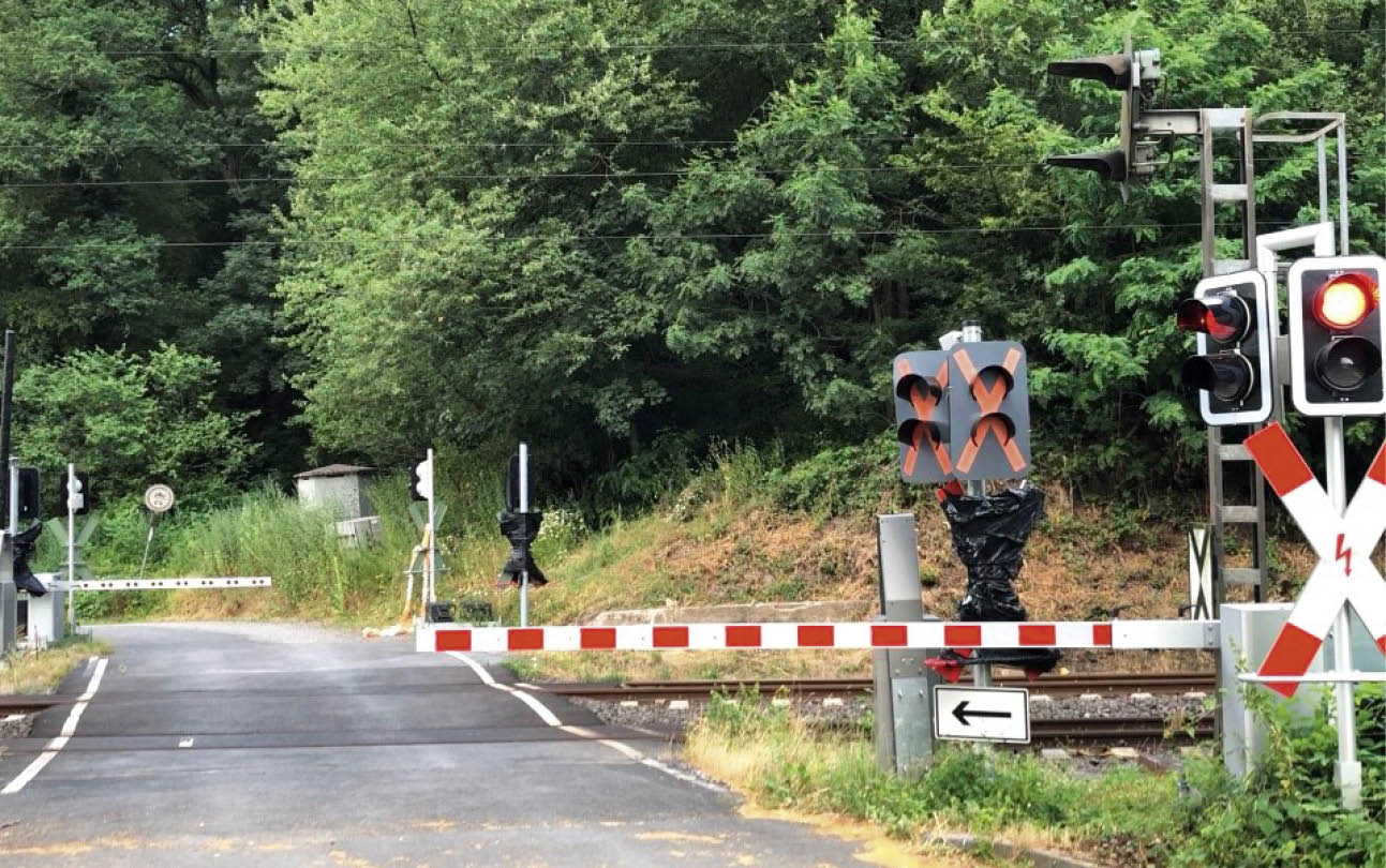 Nachwarnsystem für Bahnübergänge SystemBahn