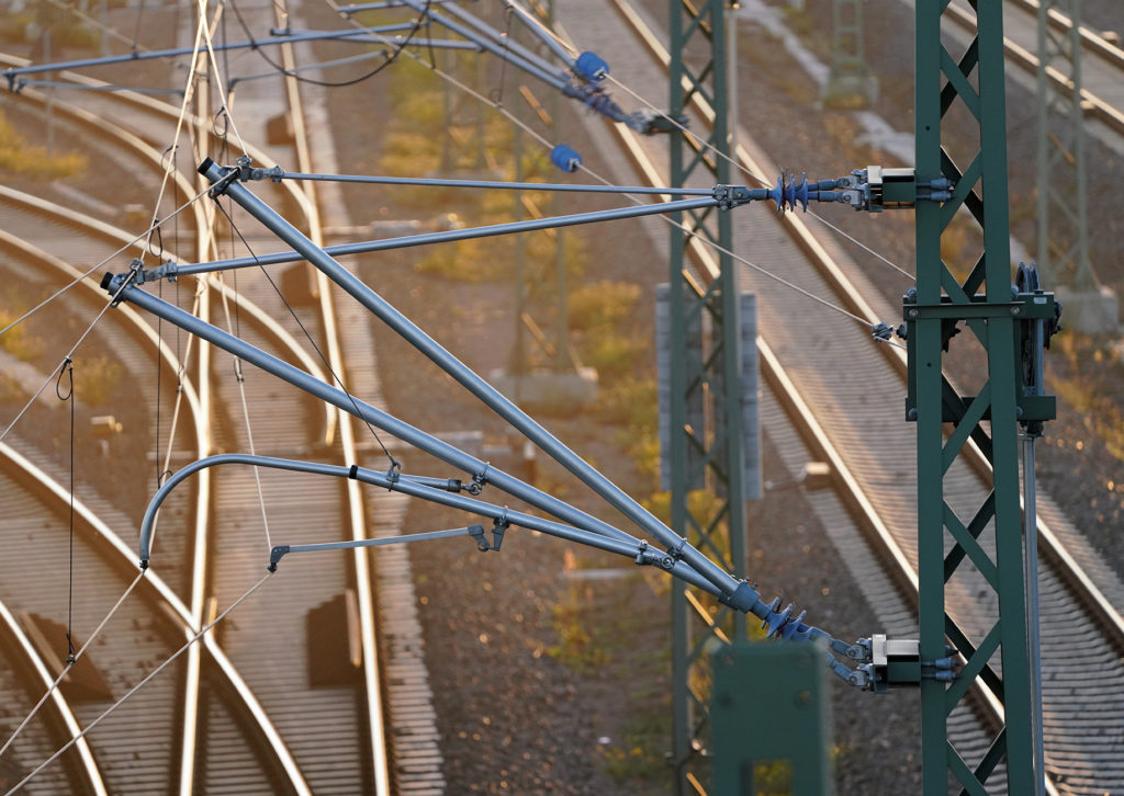 Fahrleitungsanlage im Bereich Knoten Halle Saale Hbf