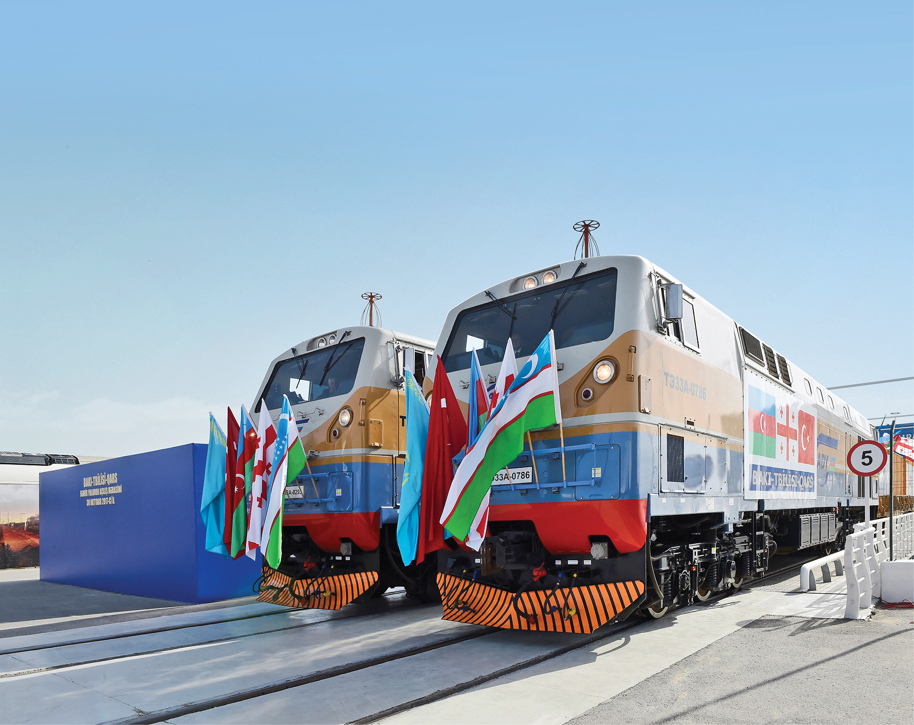 Erste Containerzüge auf der Strecke Baku-Tbilisi-Kars