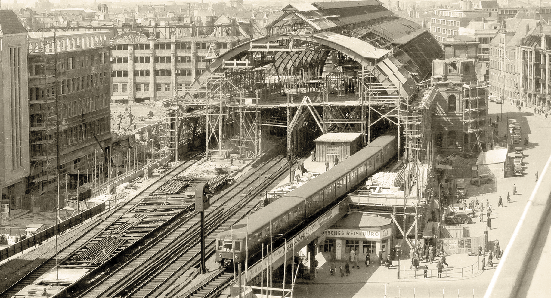 Wiederaufbau des Bahnhofs Berlin-Alexanderplatz im Jahre 1951