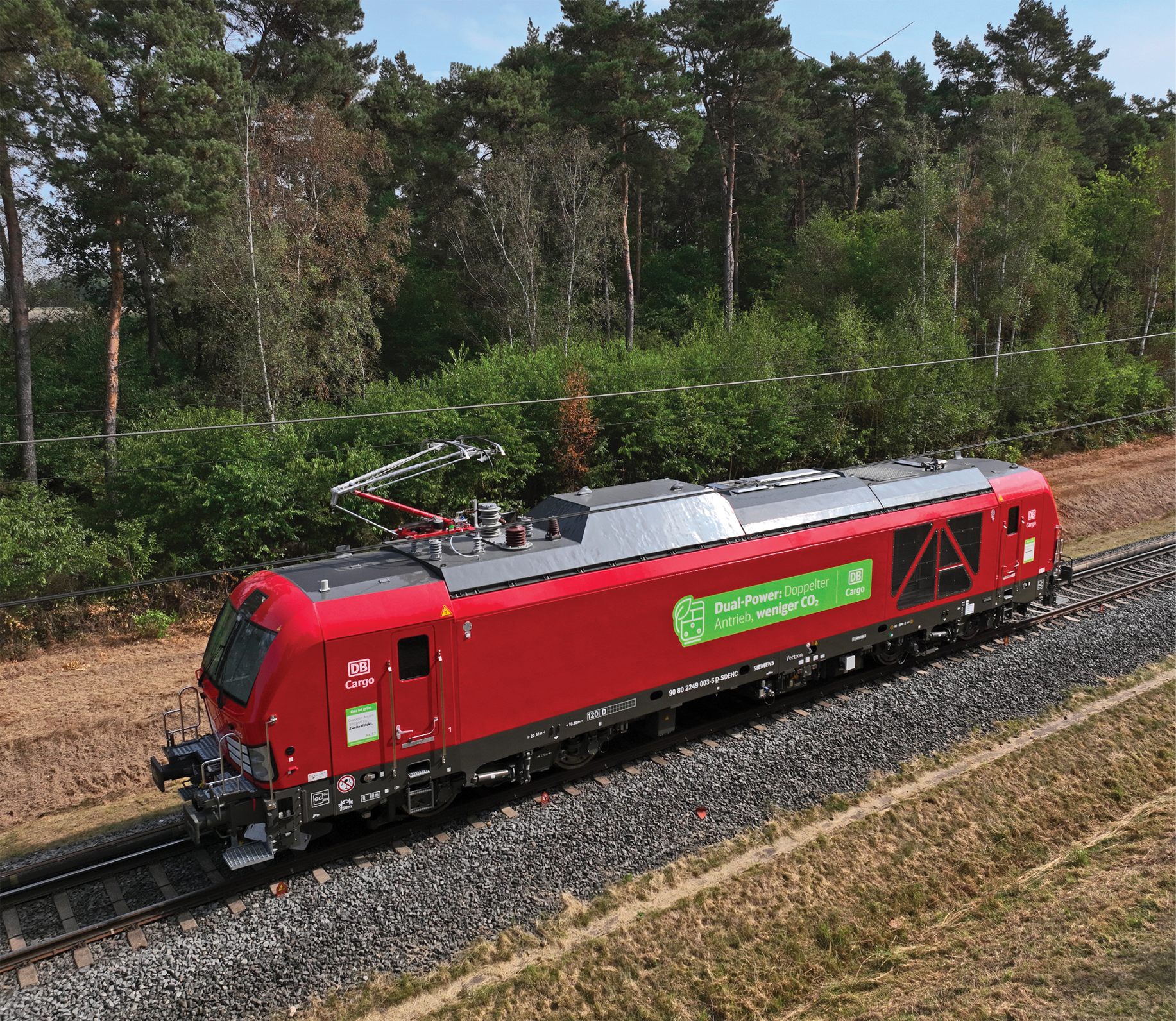 Triebfahrzeugbaureihe 2 249: Zweikraftlokomotiven des Herstellers Siemens vom Typ Vectron Dual Mode fahren sowohl elektrisch als auch mit Dieselmotor