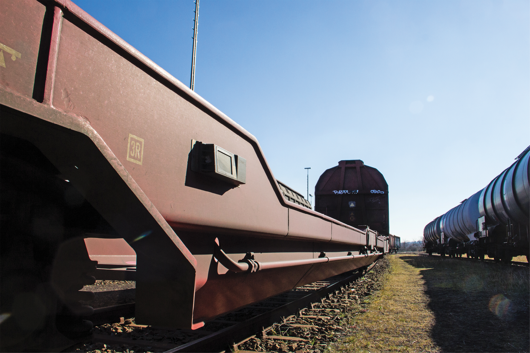 Durch die Ausrüstung der Güterwagen mit Sensorik und Telematik-Geräte kann DB Cargo in Echtzeit auf Statusinformationen zugreifen