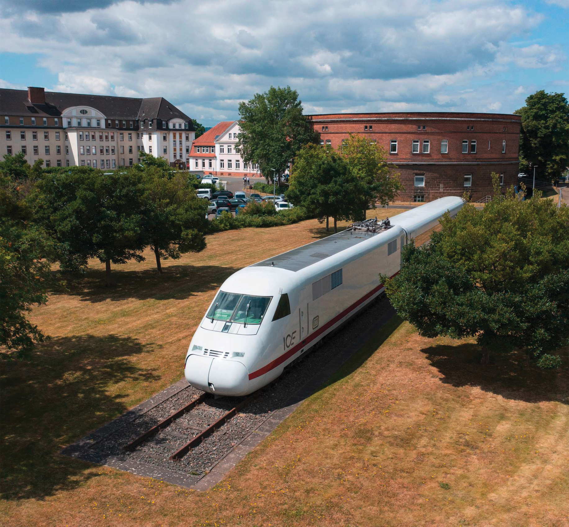 Geplanter Sitz des RailCampus OWL, im Vordergrund ein ICE-V (Versuchsträger der ICE-Flotte)