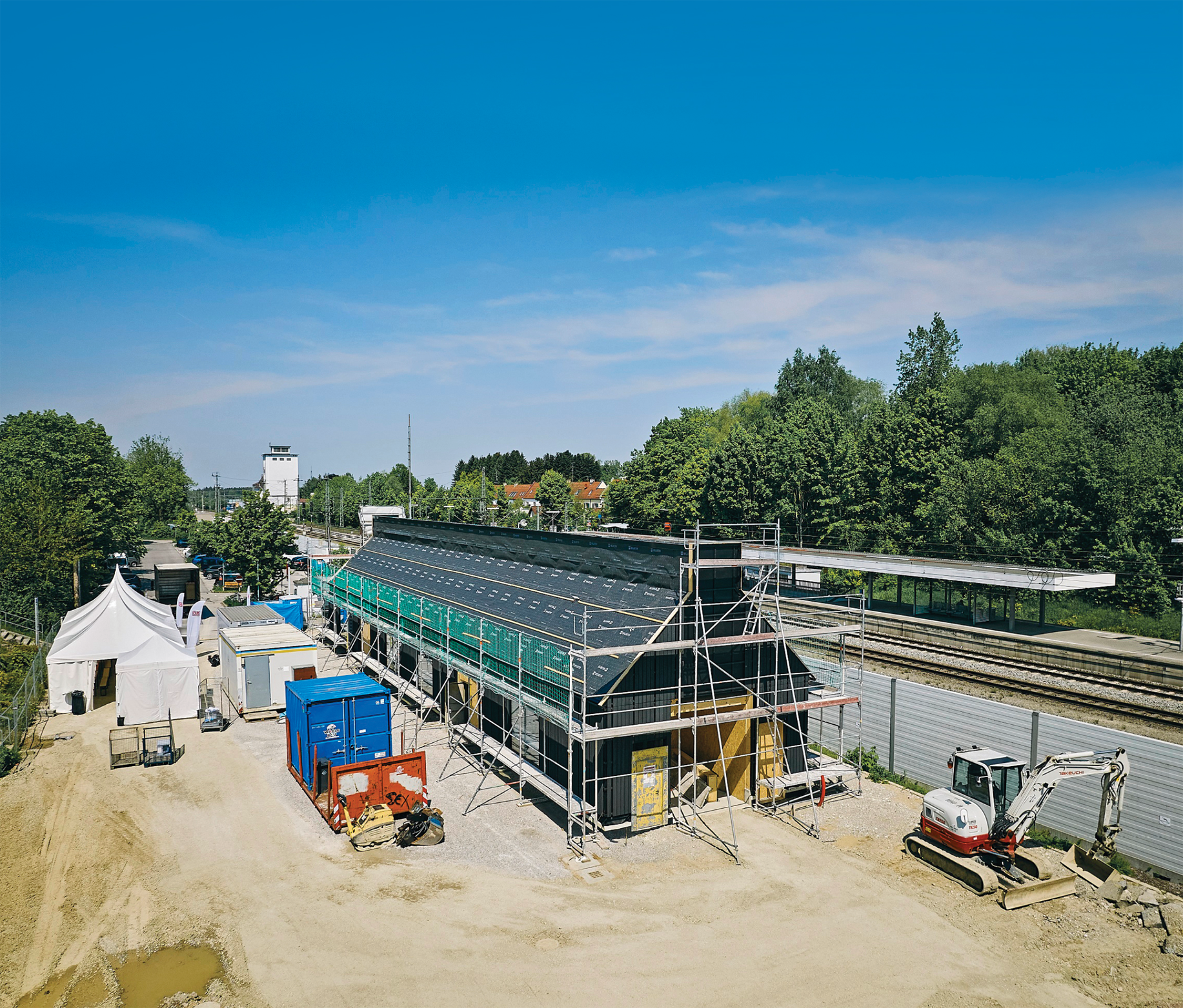 Baustelle Bf Zorneding am Tag des Richtfests