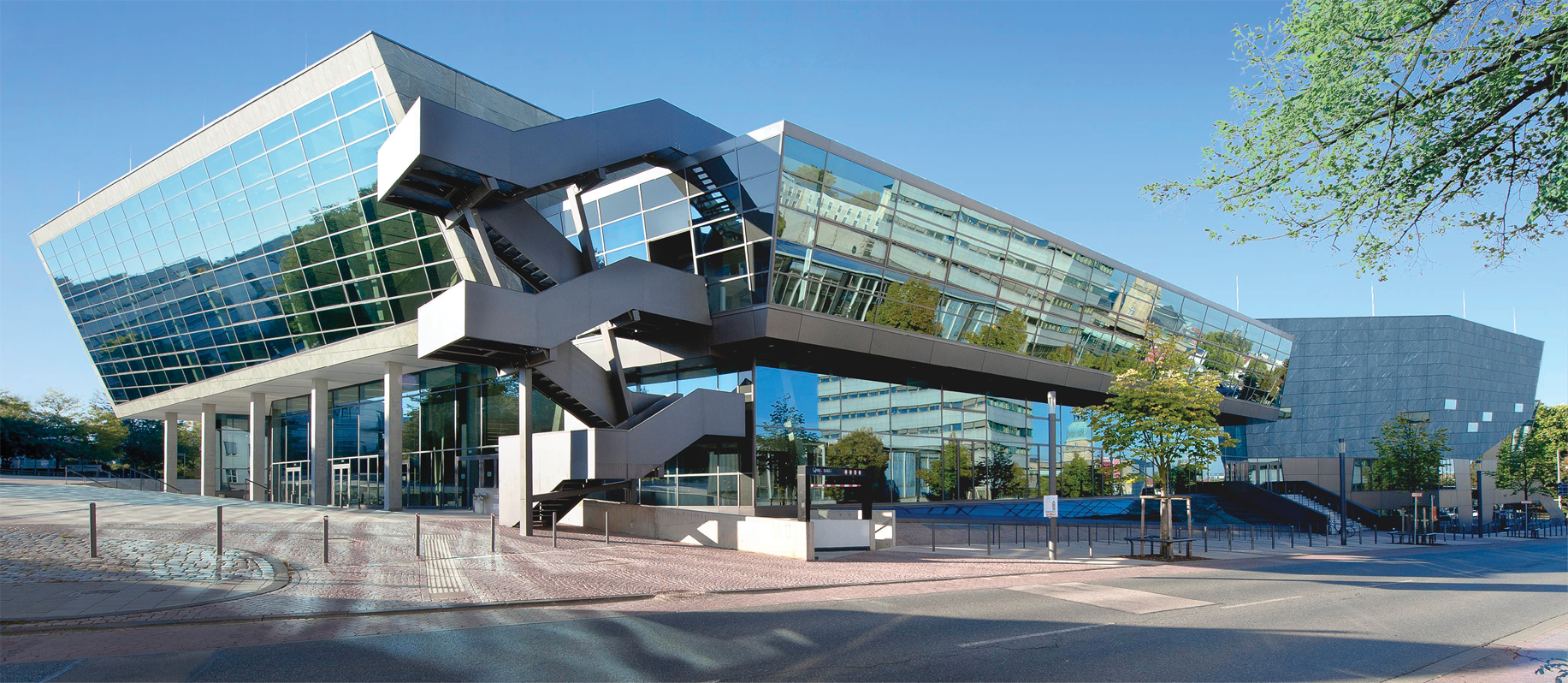 Heimstatt des VDEI-Kongresses: das Wissenschafts- und Kongresszentrum darmstadtium