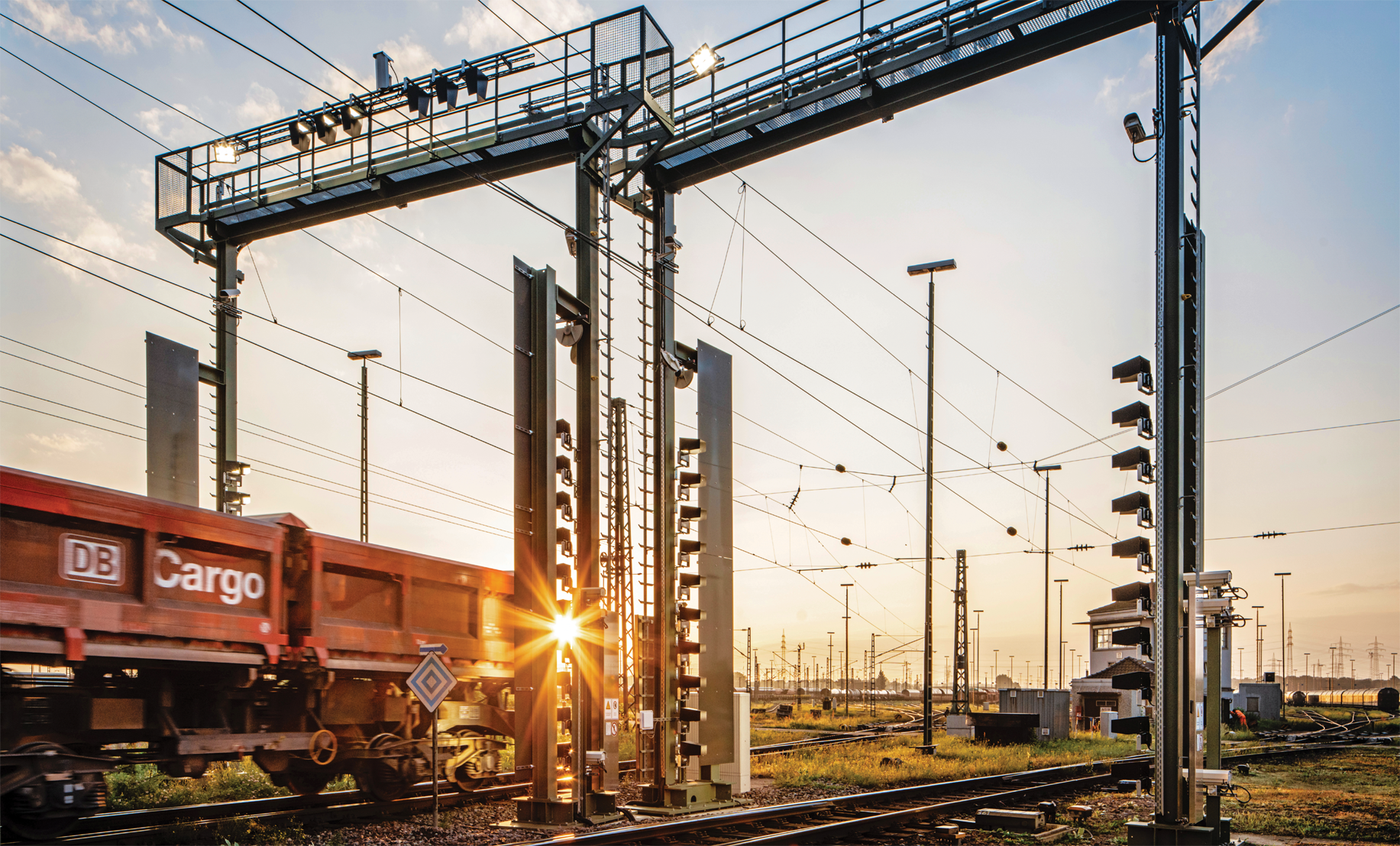 Intelligente Kamerabrücke zur automatisierten Erfassung von Schäden an Güterwagen