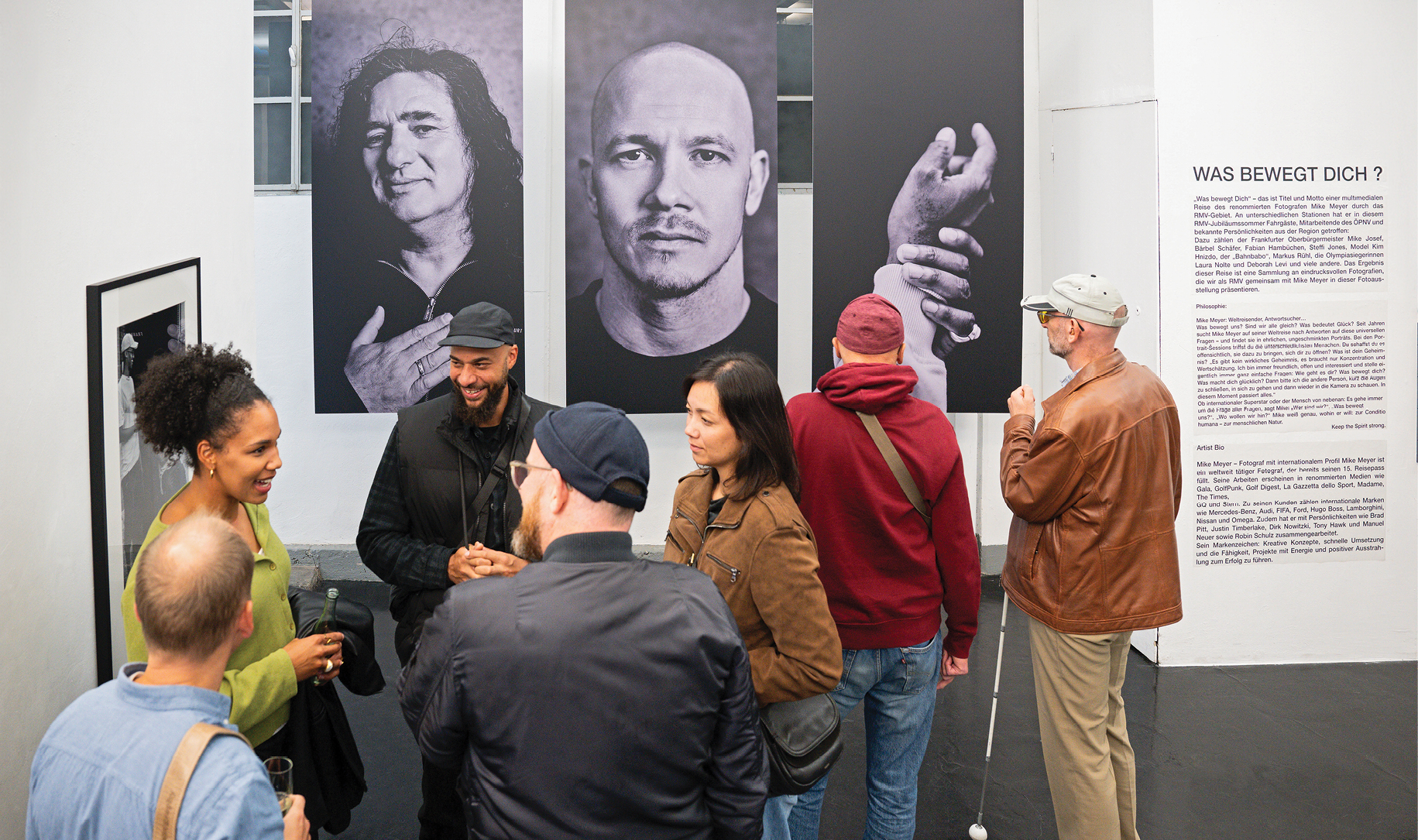 Mit der Ausstellung „Was bewegt Dich“ zeigte Fotograf Mike Meyer die Menschen im RMV-Gebiet