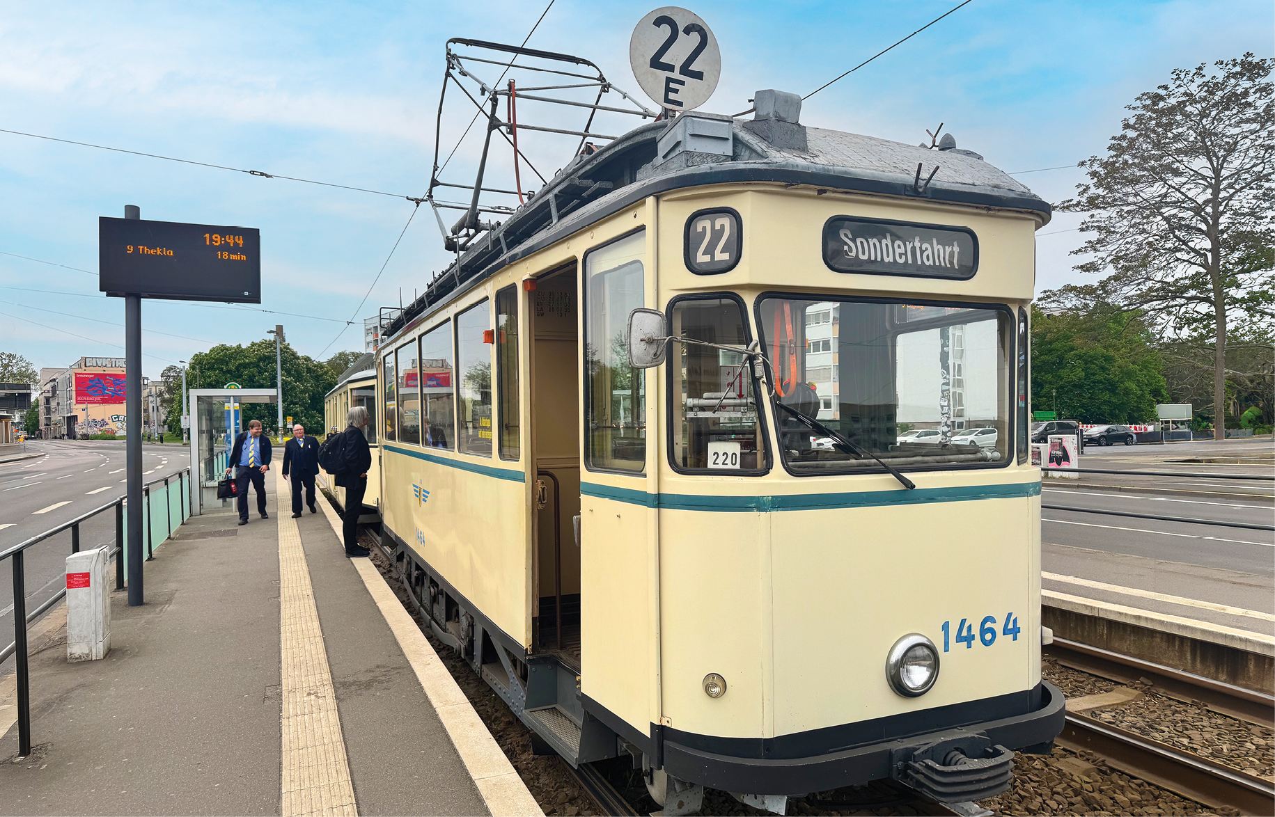 Eine Stadtrundfahrt in einer historischen Straßenbahn (Baujahr 1925) war Teil des Rahmenprogramms